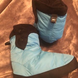 REI down slipper booties
